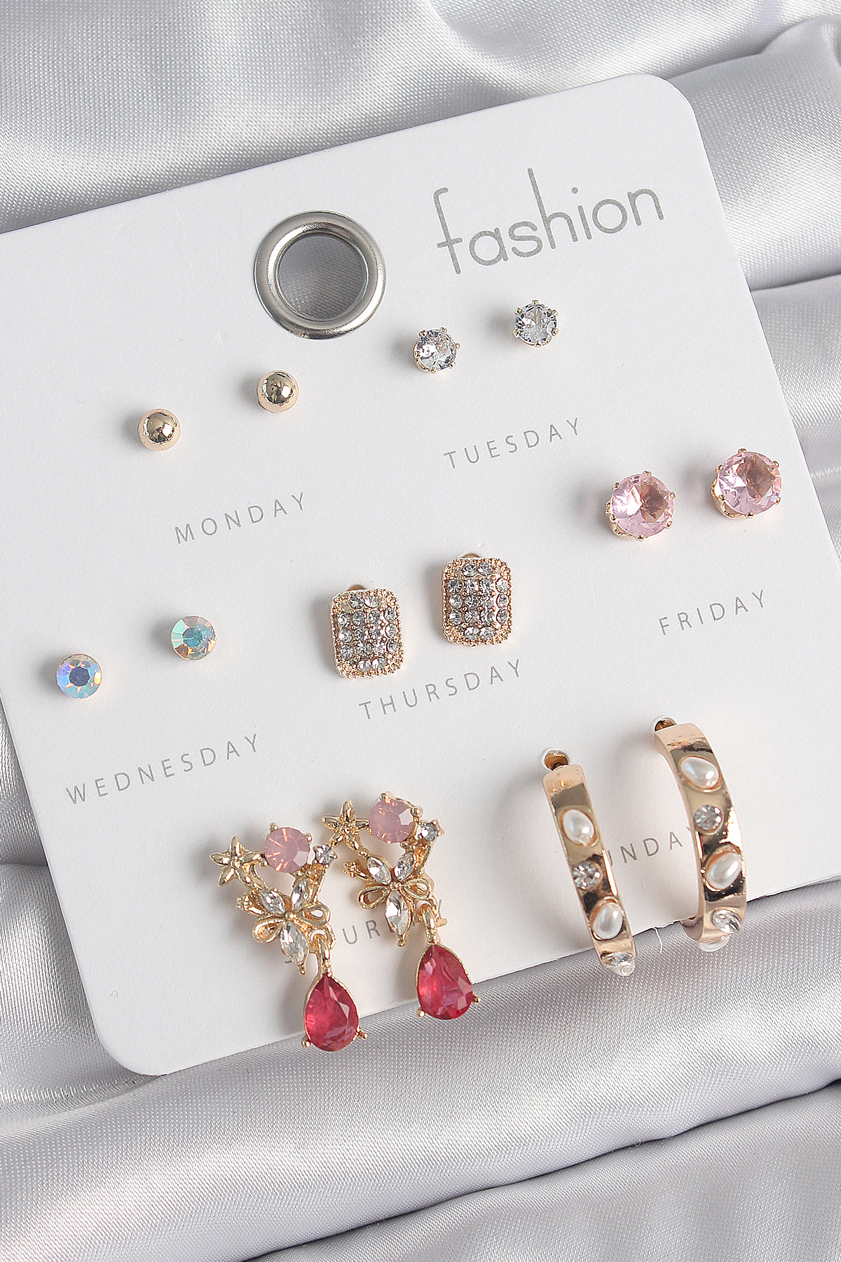 Pirinç Gold Renk Zirkon Taşlı Çiçek Figür İncili Halka Figür 7 Çi