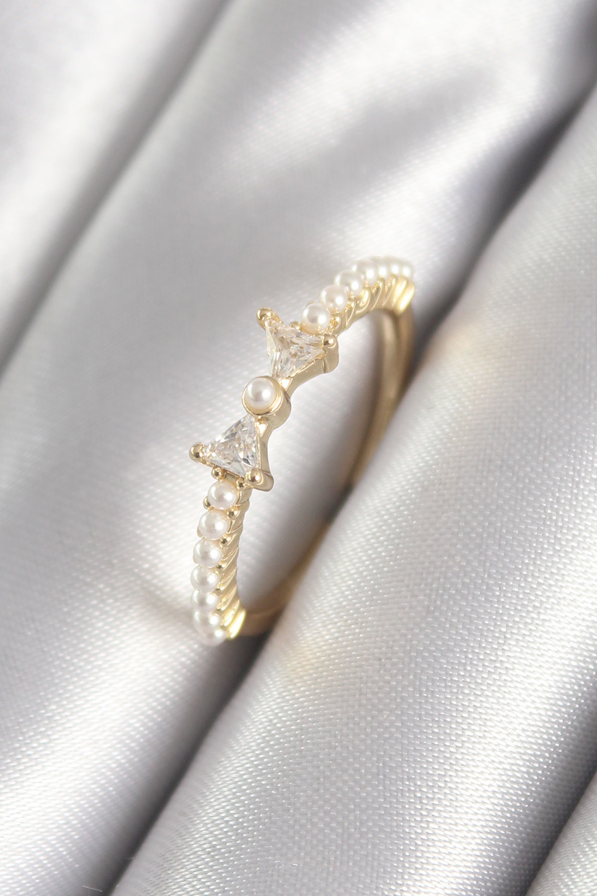 Stillove Pirinç Gold Renk Zirkon Taşlı Kurdele İnci Detay Kadın Yüzük Sl73