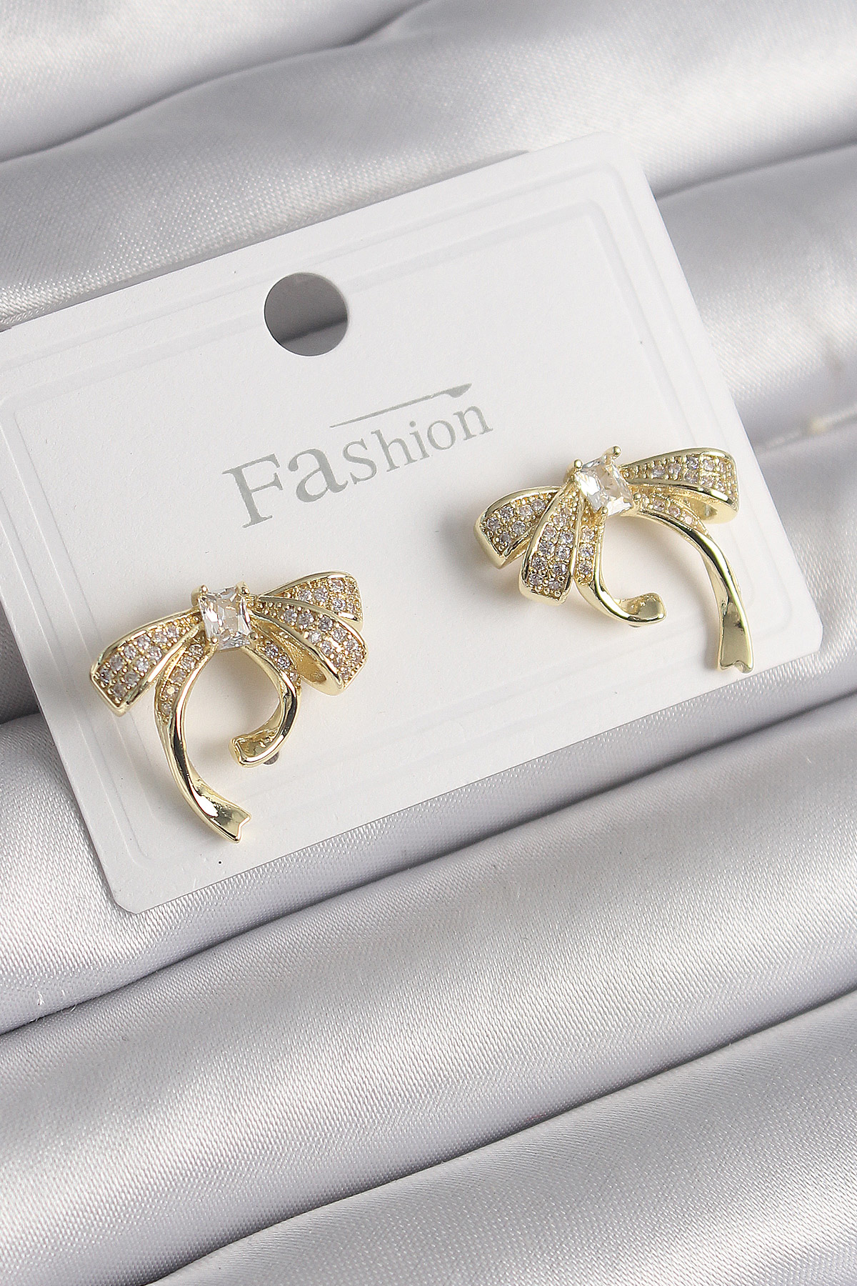 Pirinç Gold Renk Zirkon Taşlı Fiyonk Model Kadın Küpe - TJ-BKP999