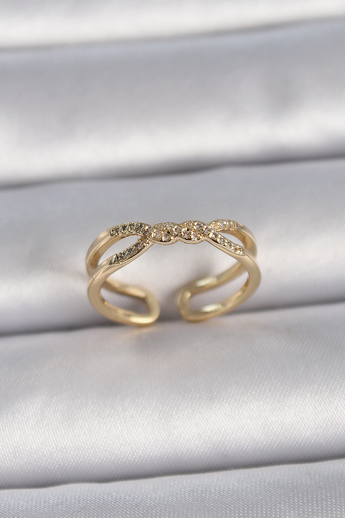 Pirinç Gold Renk Ayarlanabilir Zirkon Taşlı Sarmal Model Kadın Yü