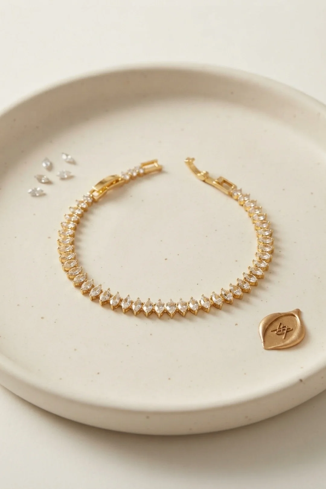 Pirinç Gold Renk Arpa Zirkon Taşlı Su Yolu Kadın Bileklik Fiyatı, Yorumları ve Özellikleri