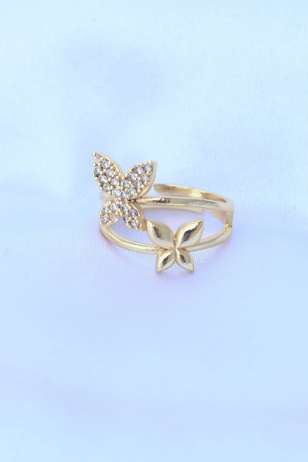 Pirinç Gold Renk Ayarlanabilir Zirkon Taşlı Kelebek Yüzük - Lisin