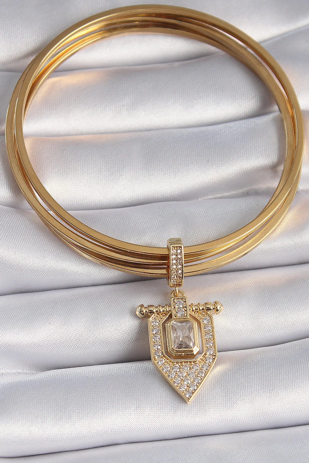 Pirinç Gold Renk Baget Zirkon Taşlı Ajda Charm - Şık Günlük Kolye 5886