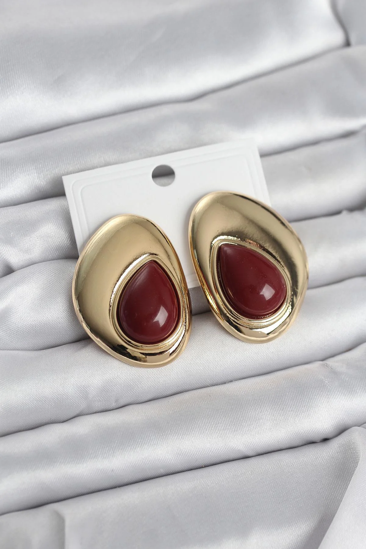 Pirinç Gold Renk Bordo Taşlı Damla Model Vintage Kadın Küpe