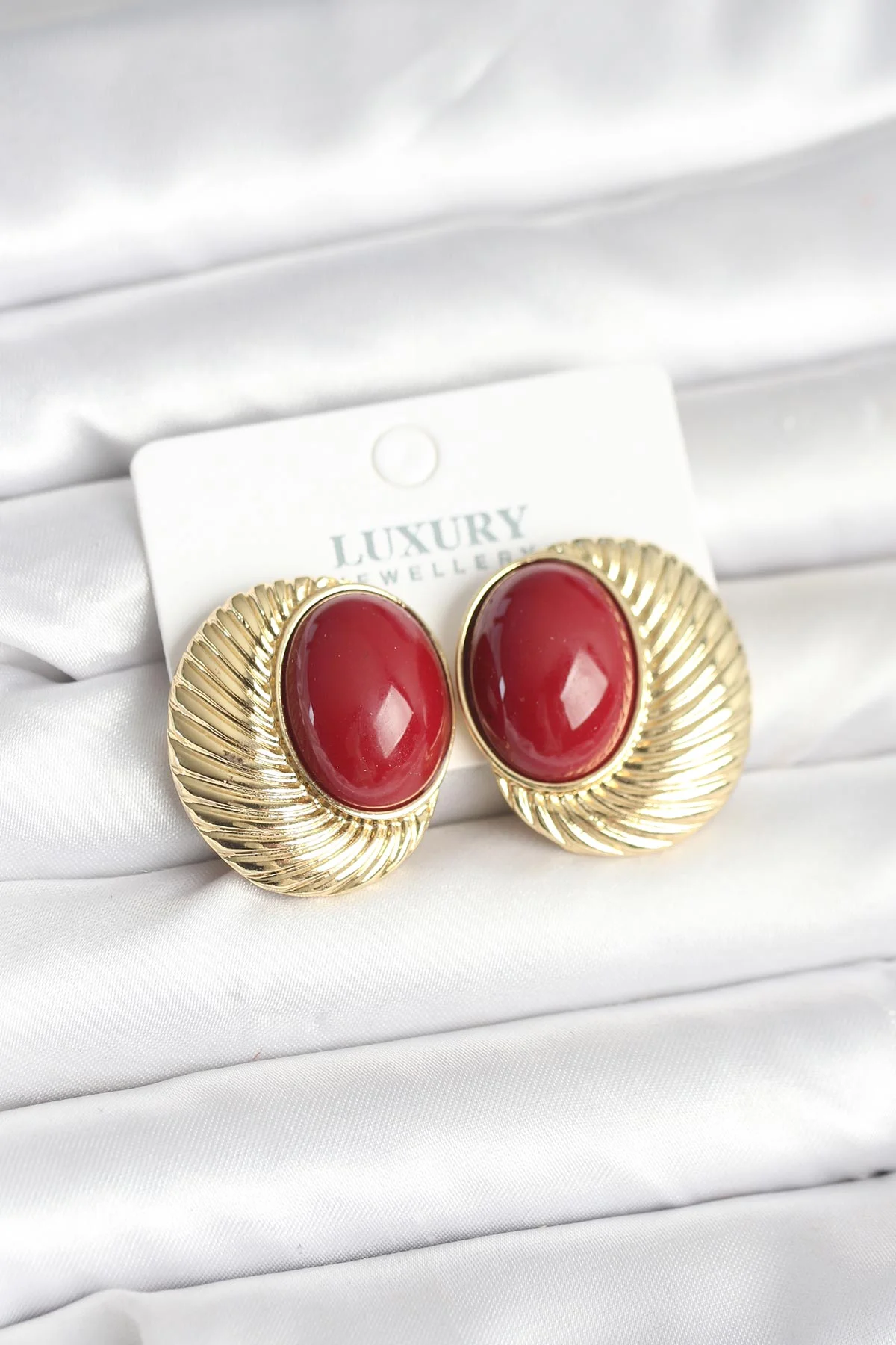 Pirinç Gold Renk Bordo Boncuklu Oval Vintage Kadın Küpe -1492