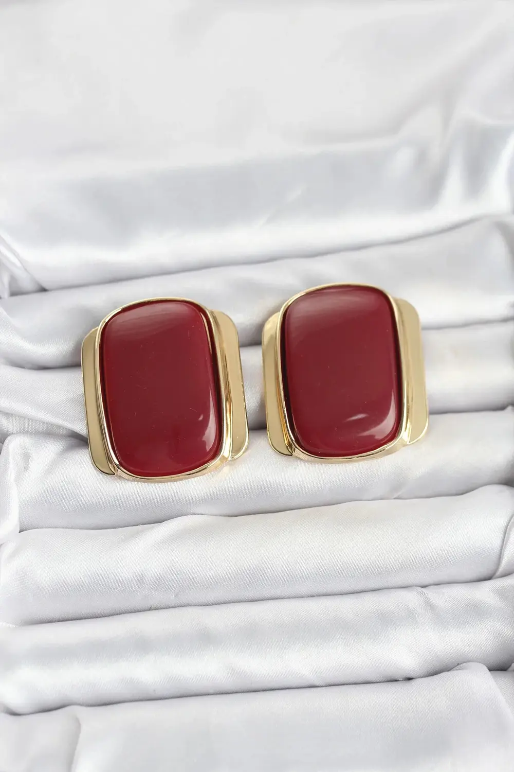 Pirinç Gold Renk Bordo Plaka Vintage Kadın Küpe