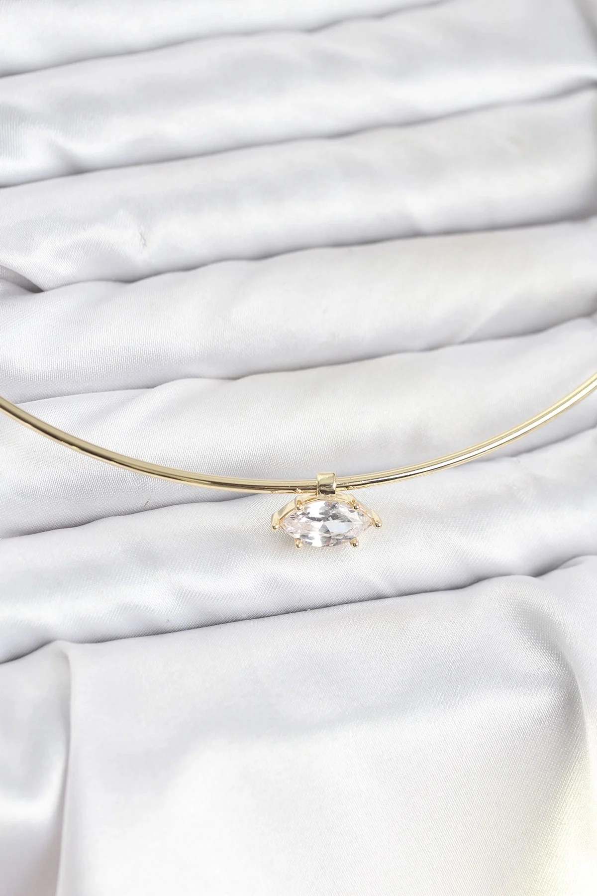 Pirinç Gold Renk Choker Model Zirkon Taşlı Kadın Kolye Pirinç Gold Renk Choker Model Zirkon Taşlı Kadın Kolye