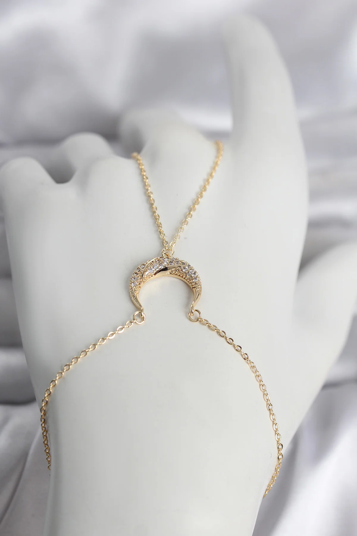 Pirinç Gold Renk Hilal Model Zirkon Taşlı Kadın Şahmeran - TJ-SN751