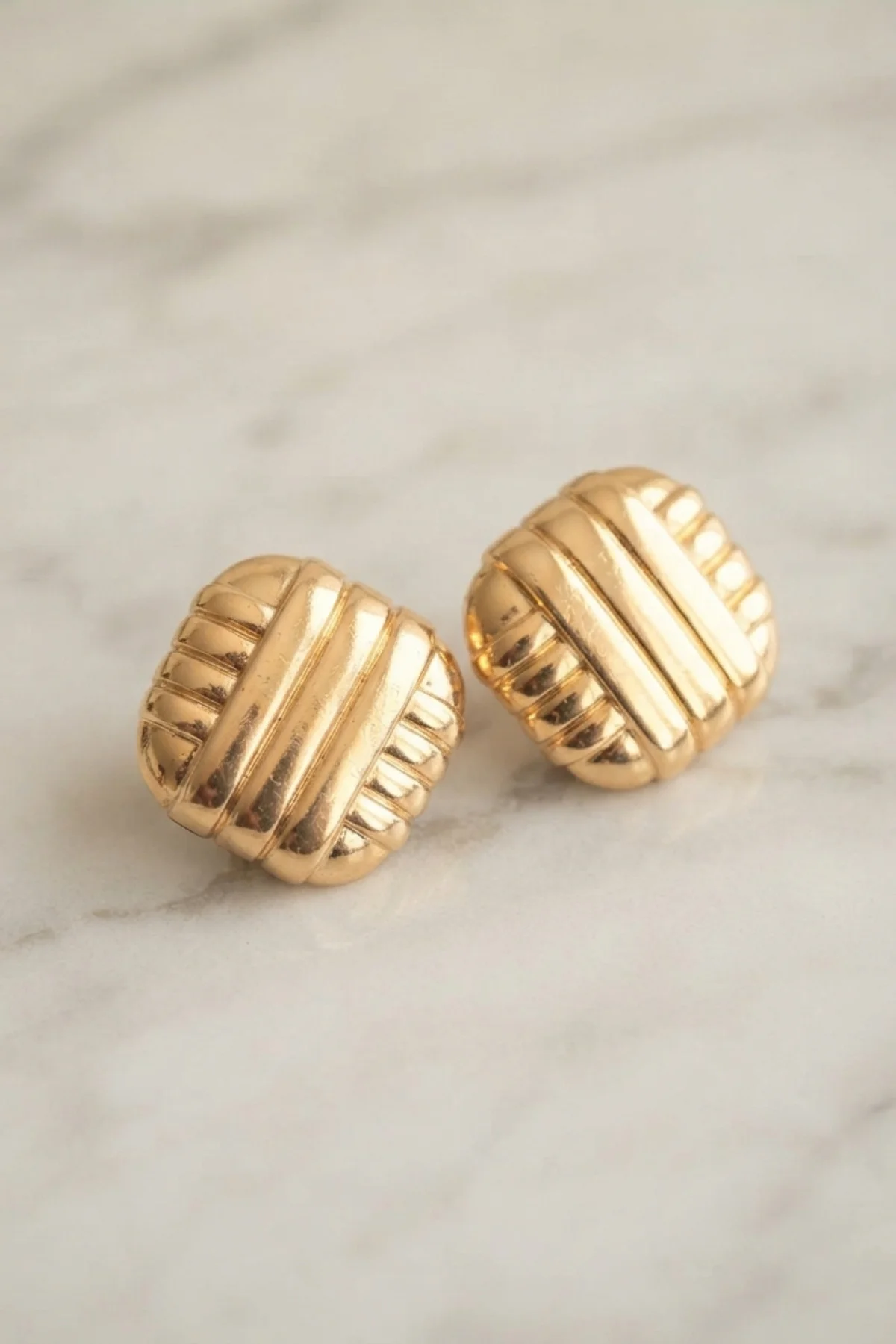 Pirinç Gold Renk İşleme Detay Kadın Küpe Pirinç Gold Renk İşleme Detay Kadın Küpe