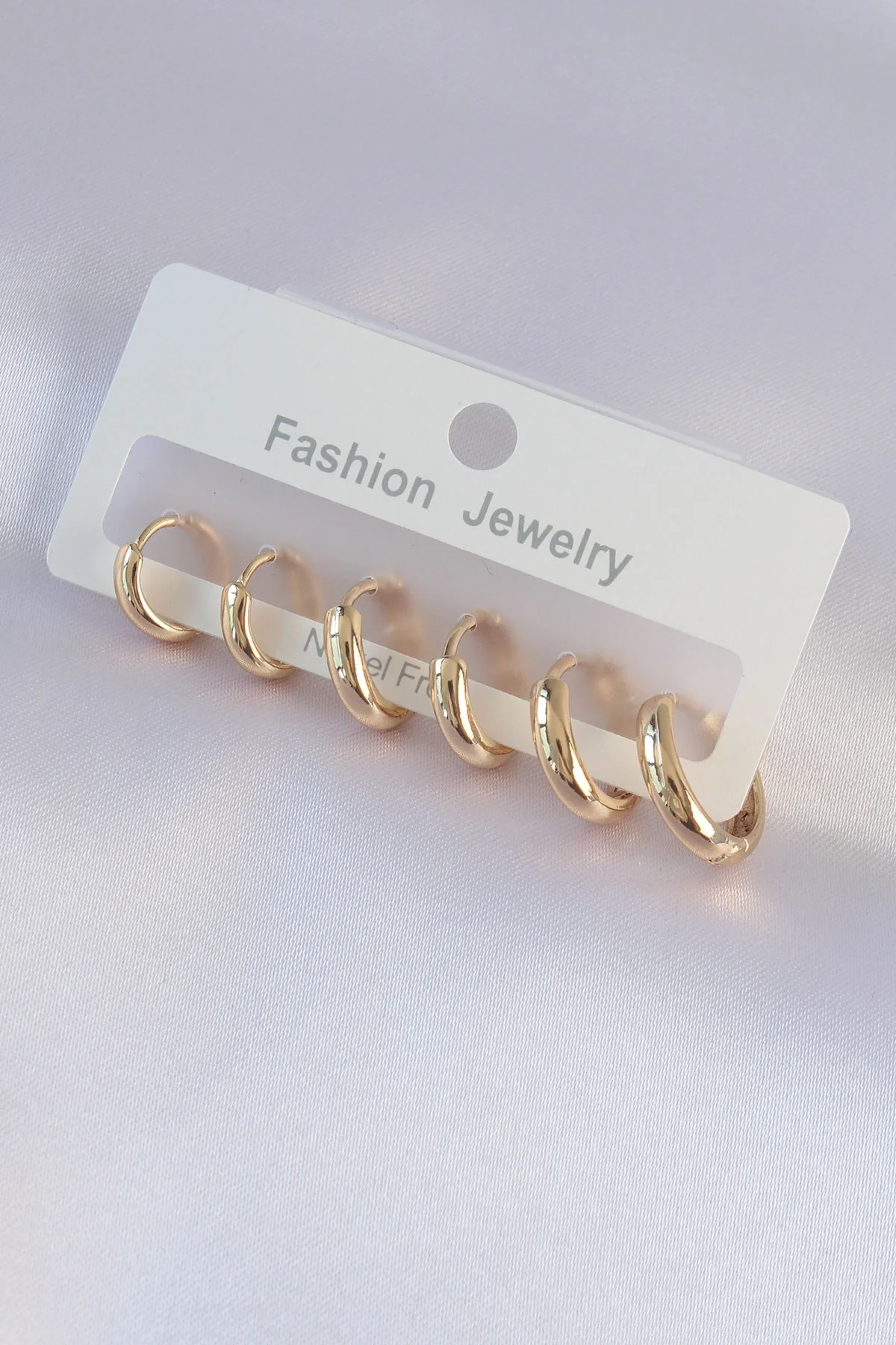 Pirinç Gold Renk Oval Küpe Seti Pirinç Gold Renk Oval Küpe Seti