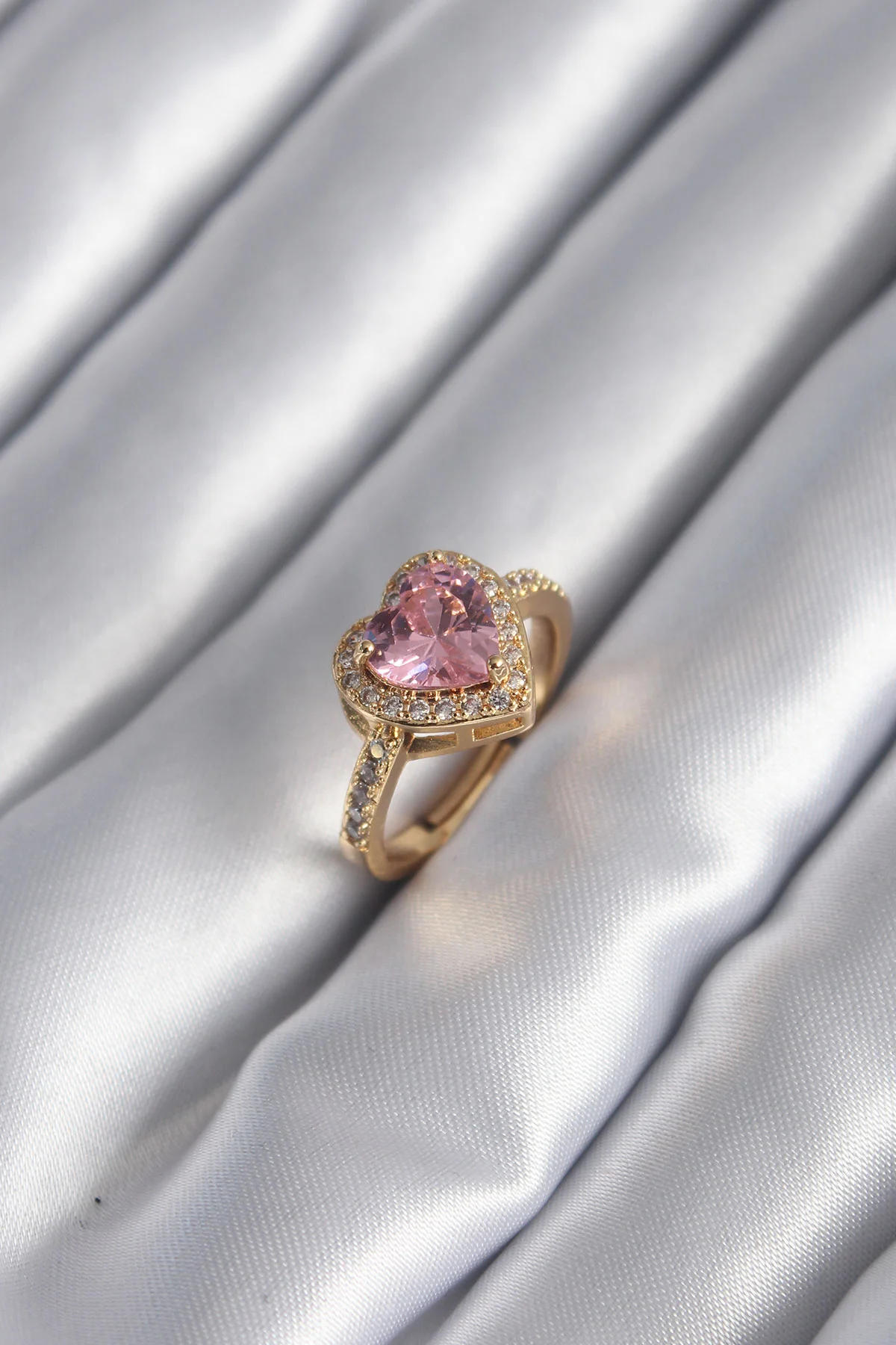 Pirinç Gold Renk Pembe Zirkon Taşlı Charm Kalp Model Kadın Yüzük -1492