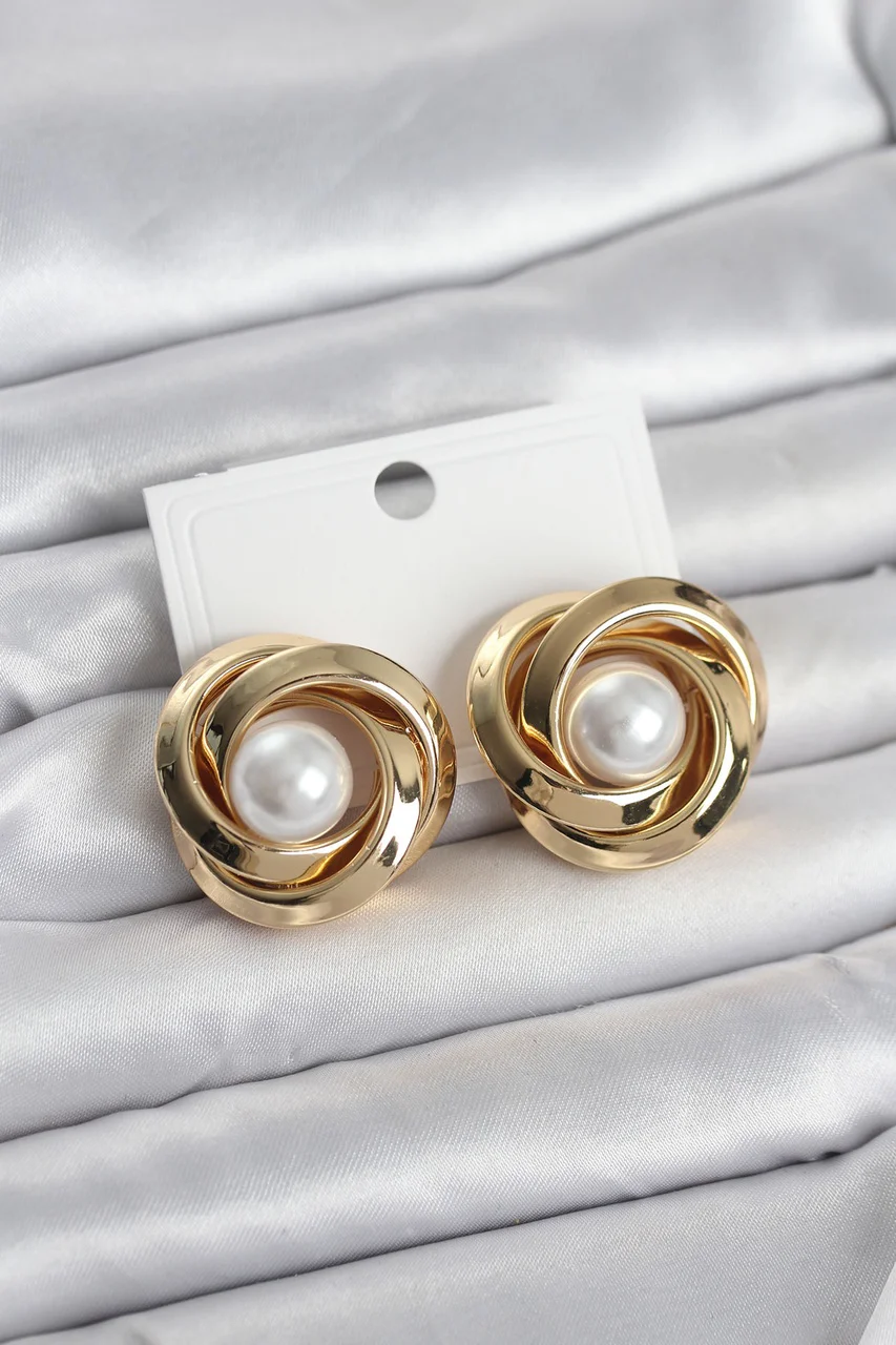 Pirinç Gold Renk Sarmal Model İncili Kadın Küpe Çok Renkli