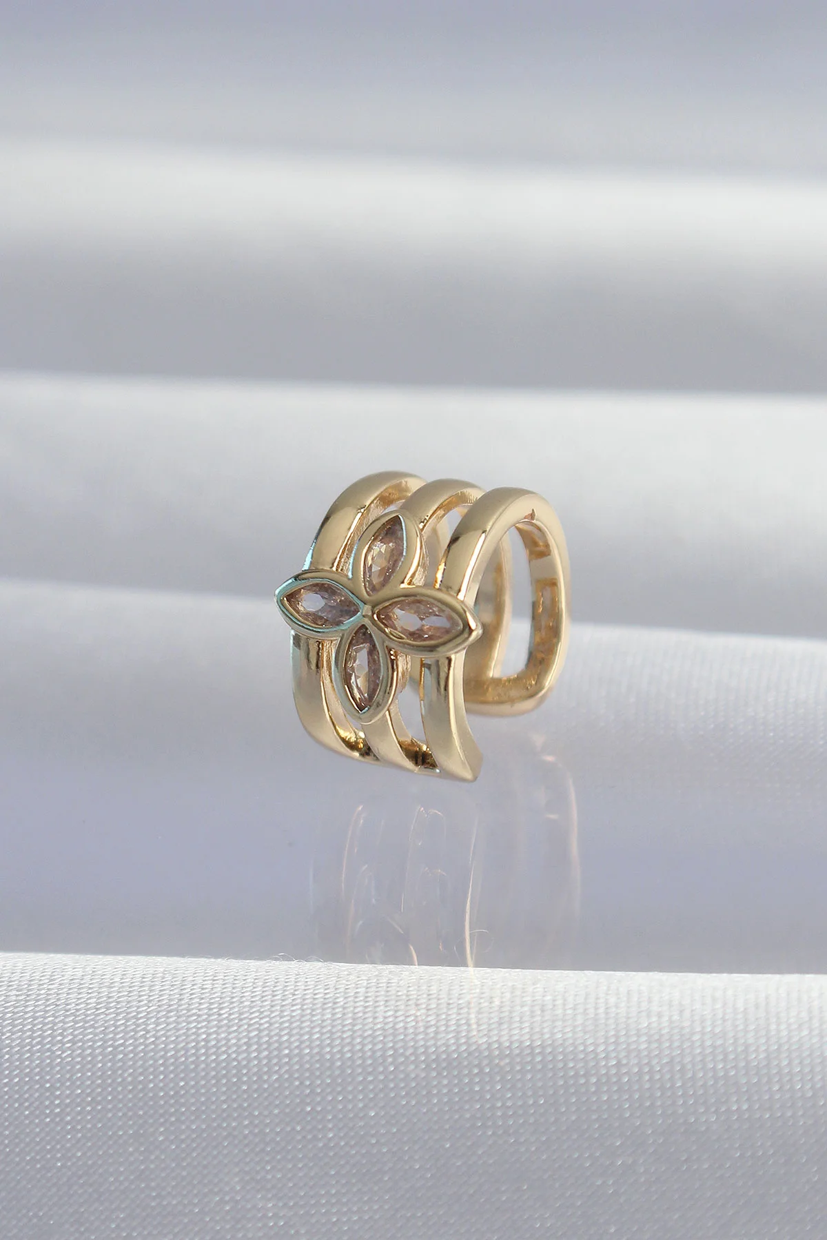 Pirinç Gold Renk Yonca Earcuff Küpe 5886