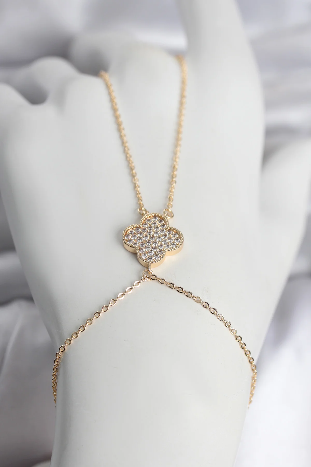 Pirinç Gold Renk Yonca Model Kadın Şahmeran - TJ-SN749