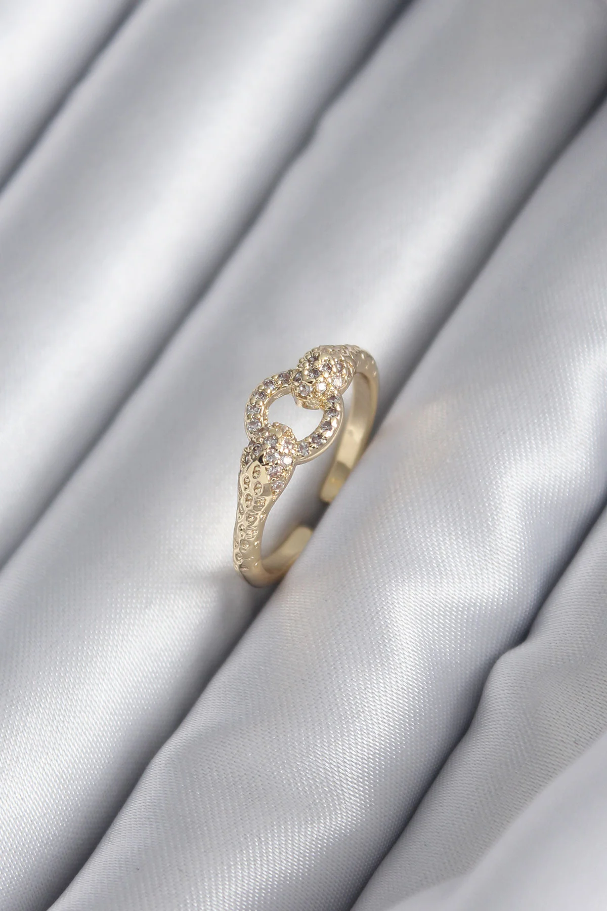Pirinç Gold Renk Zirkon Taşlı Yılan Model Kadın Yüzük -1492