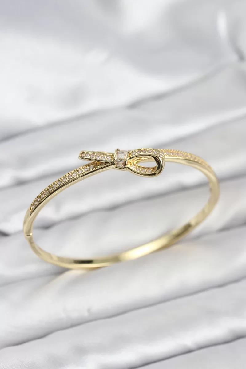 Pirinç Gold Renk Zirkon Taşlı Fiyonk Model Kadın Kelepçe Bileklik