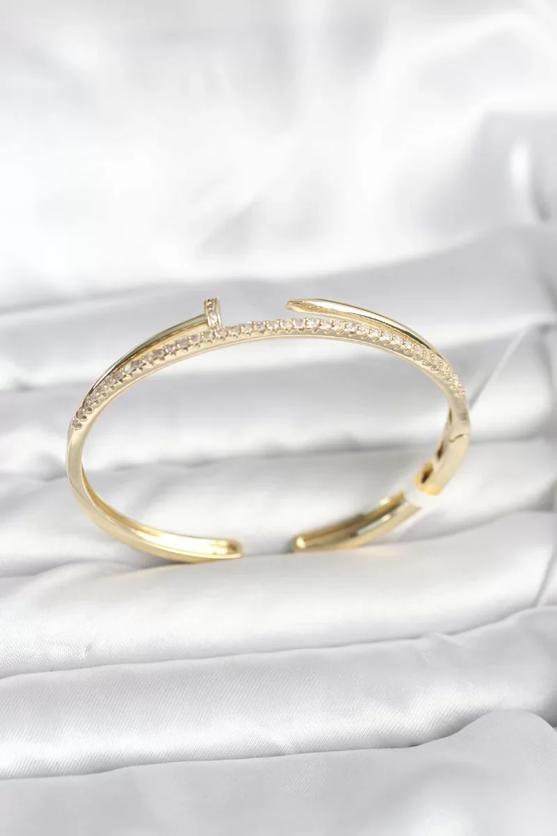 Pirinç Gold Renk Zirkon Taşlı Çivi Model Kadın Kelepçe Bileklik -