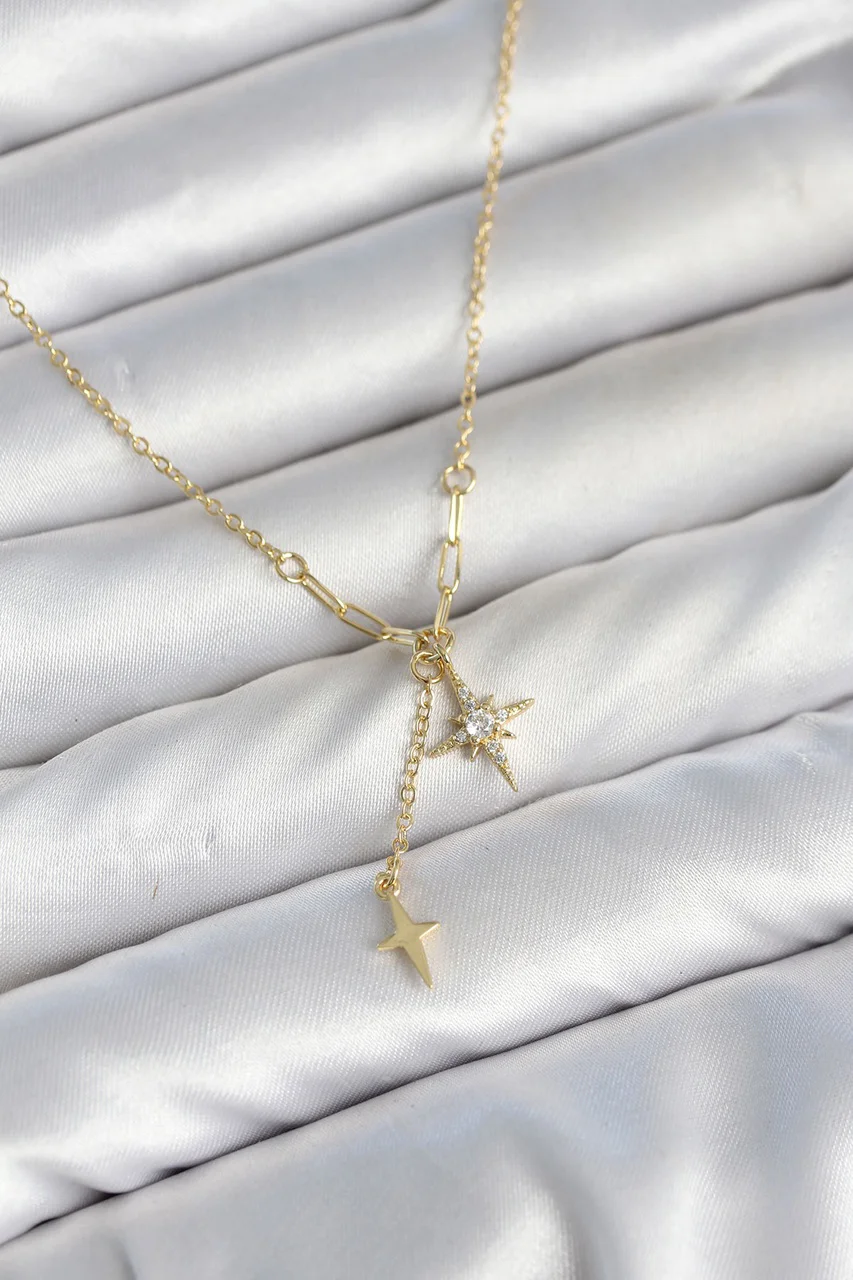 Pirinç Gold Renk Zirkon Taşlı Minimal Sallantılı Kutup Yıldızı Model Kadın Kolye - Lisinya Diğer
