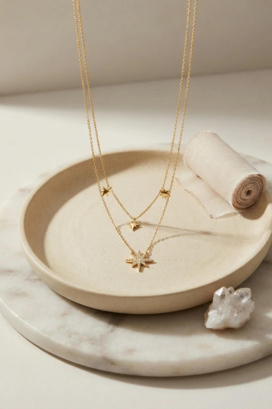 Pirinç Gold Renk Zirkon Taşlı Kutup Yıldızı Model 2'li Kadın Kolye TJ-BKO11229 Pirinç Gold Renk Zirkon Taşlı Kutup Yıldızı Model 2'li Kadın Kolye TJ-BKO11229