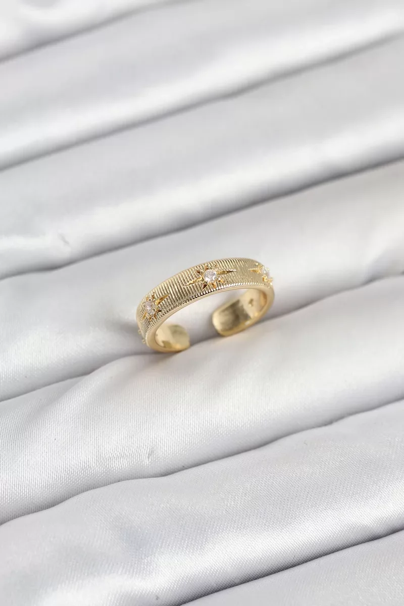 Pirinç Gold Renk Zirkon Taşlı Kutup Yıldızı Model Kadın Yüzük - Lisinya
