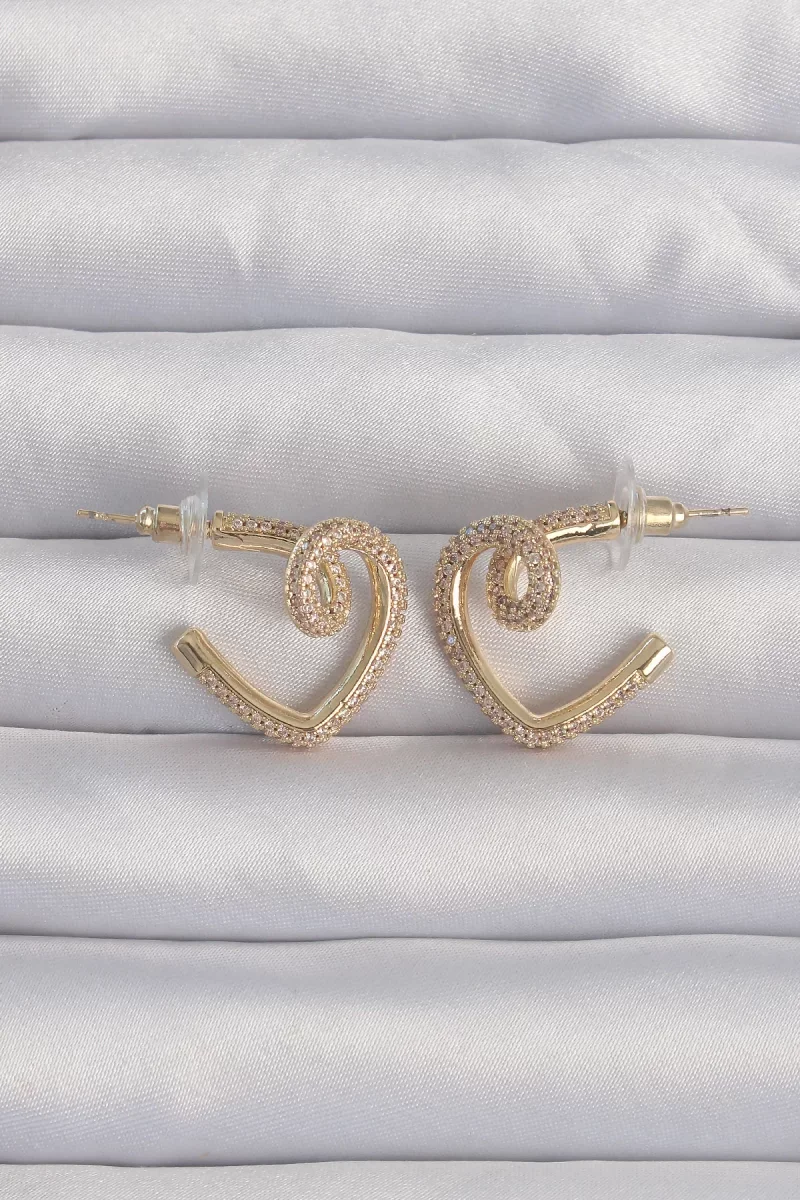 Pirinç Gold Renk Zirkon Taşlı Kıvrımlı Yarım Kalp Küpe - Lisinya