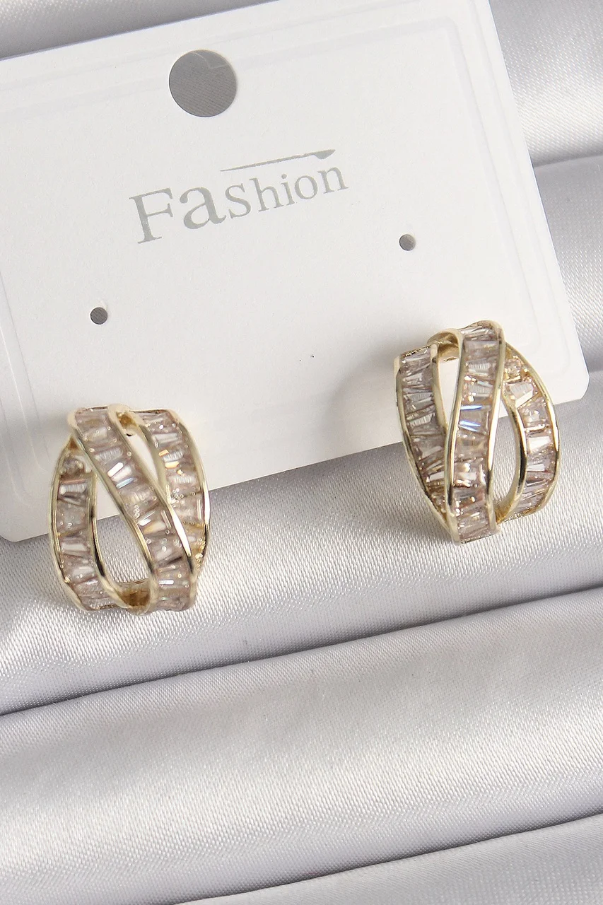Pirinç Gold Renk Zirkon Taşlı Düğüm Halka Model Kadın Küpe Çok Renkli