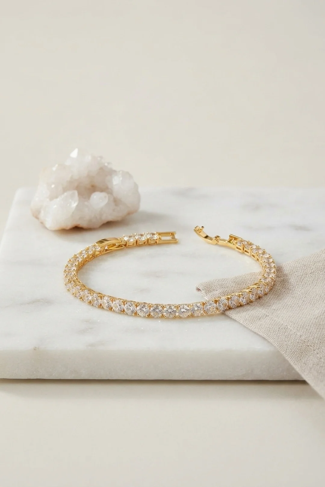 Pirinç Gold Renk Zirkon Taşlı Su Yolu Kadın Bileklik Fiyatı, Yorumları ve Özellikleri