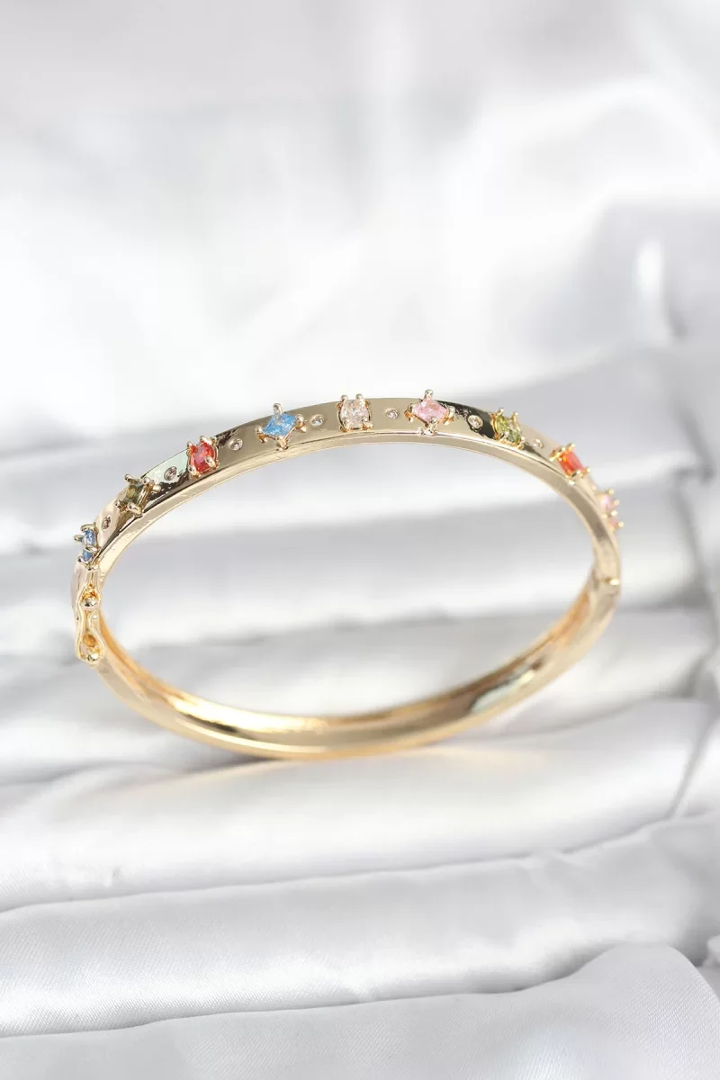 Pirinç Gold Renk Zirkon Taşlı Kanat Figür Asansörlü Makrome Model