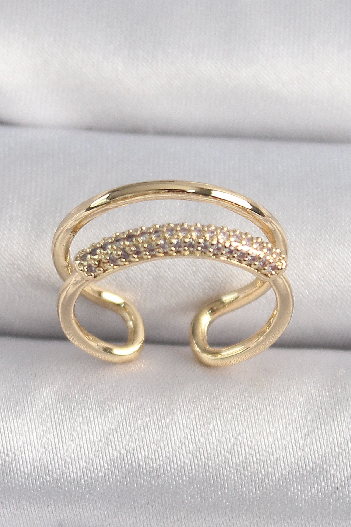 Butik Pirinç Gold Renk Zirkon Taşlı Kadın Yüzük