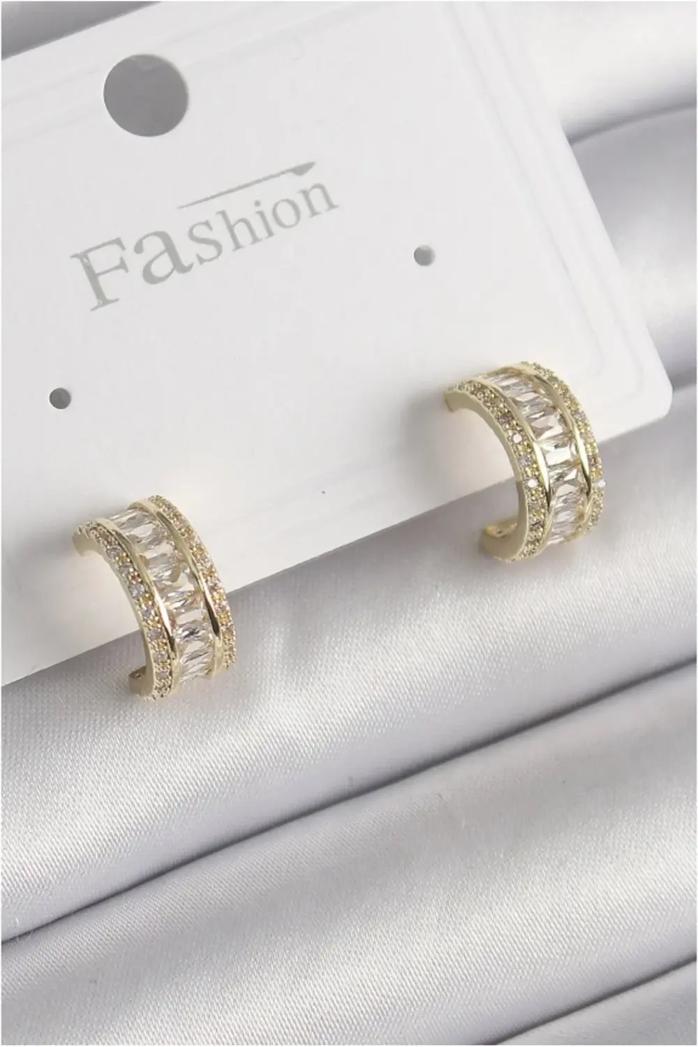 Pirinç Gold Renk Zirkon Taşlı Halka Model Kadın Küpe