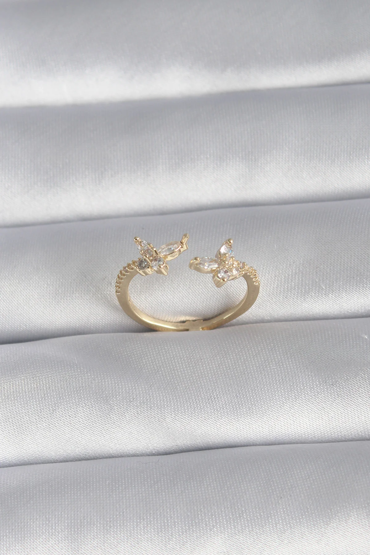 Pirinç Gold Zirkon Taşlı Kelebek Model Kadın Yüzüğü 5886