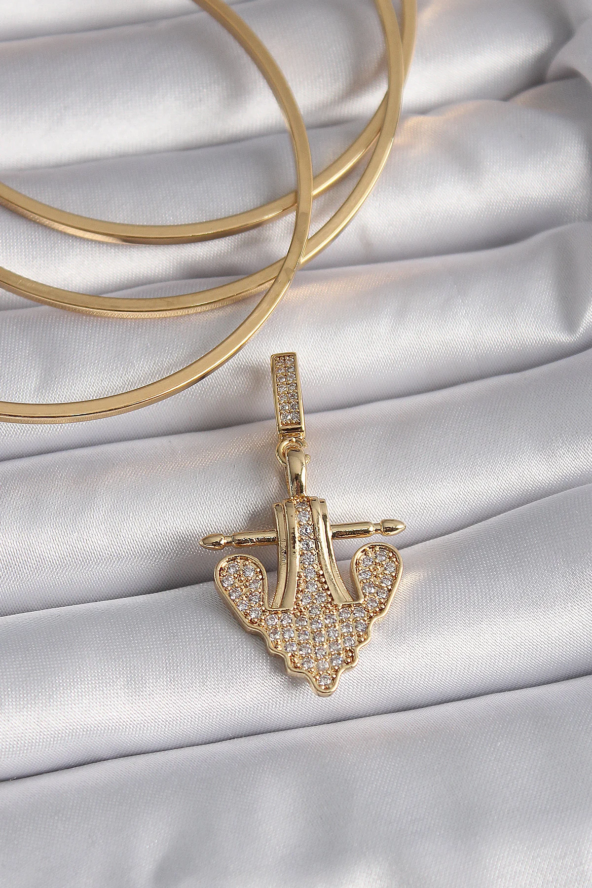 Pirinç Gold Zirkon Taşlı Çapa Model Ajda Charm 5886 - Altın Takı Koleksiyonu