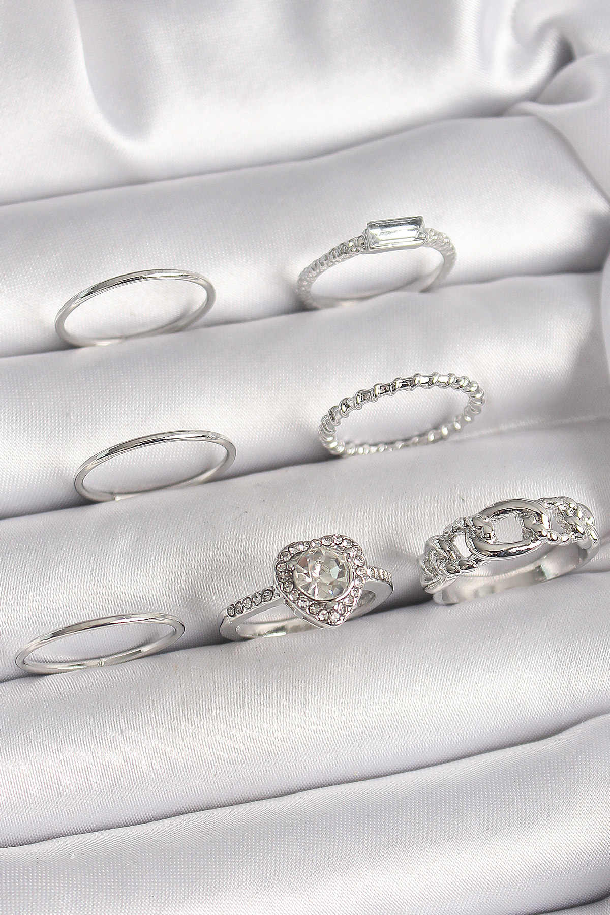 Pirinç Gümüş Renk Zirkon Taşlı Kalp Model Kadın Yüzük Kombini - T