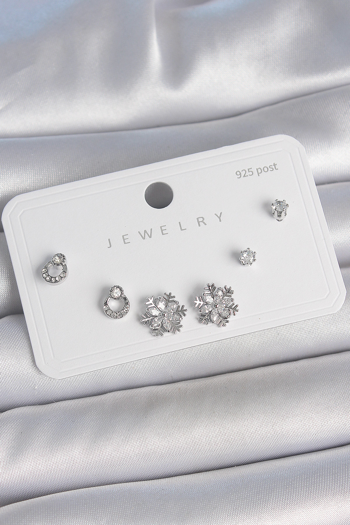 Pirinç Gümüş Renk Zirkon Taşlı Kar Tanesi Model 925 Ayar Gümüş Çi