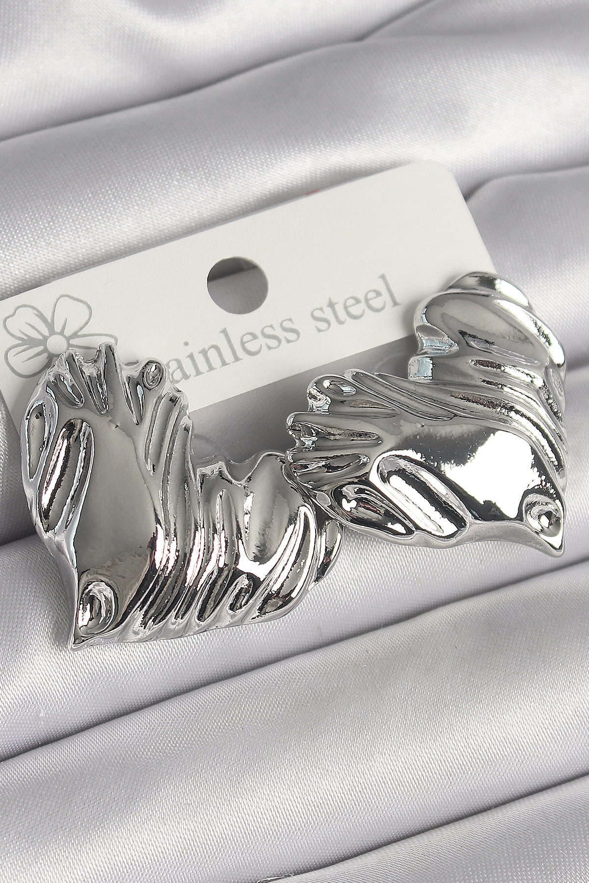 Stillove Pirinç Gümüş Renk İşlemeli Kalp Model Kadın Küpe Sl10492