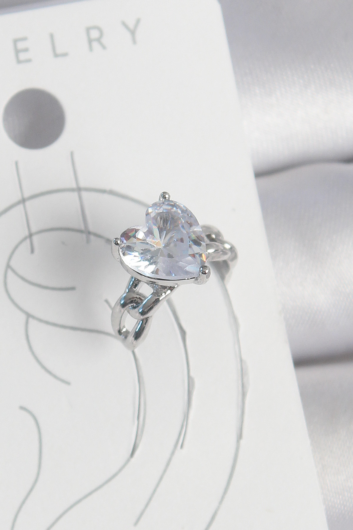 Pirinç Gümüş Renk Zirkon Taşlı Kalp Model Kadın Kıkırdak Küpe SL1