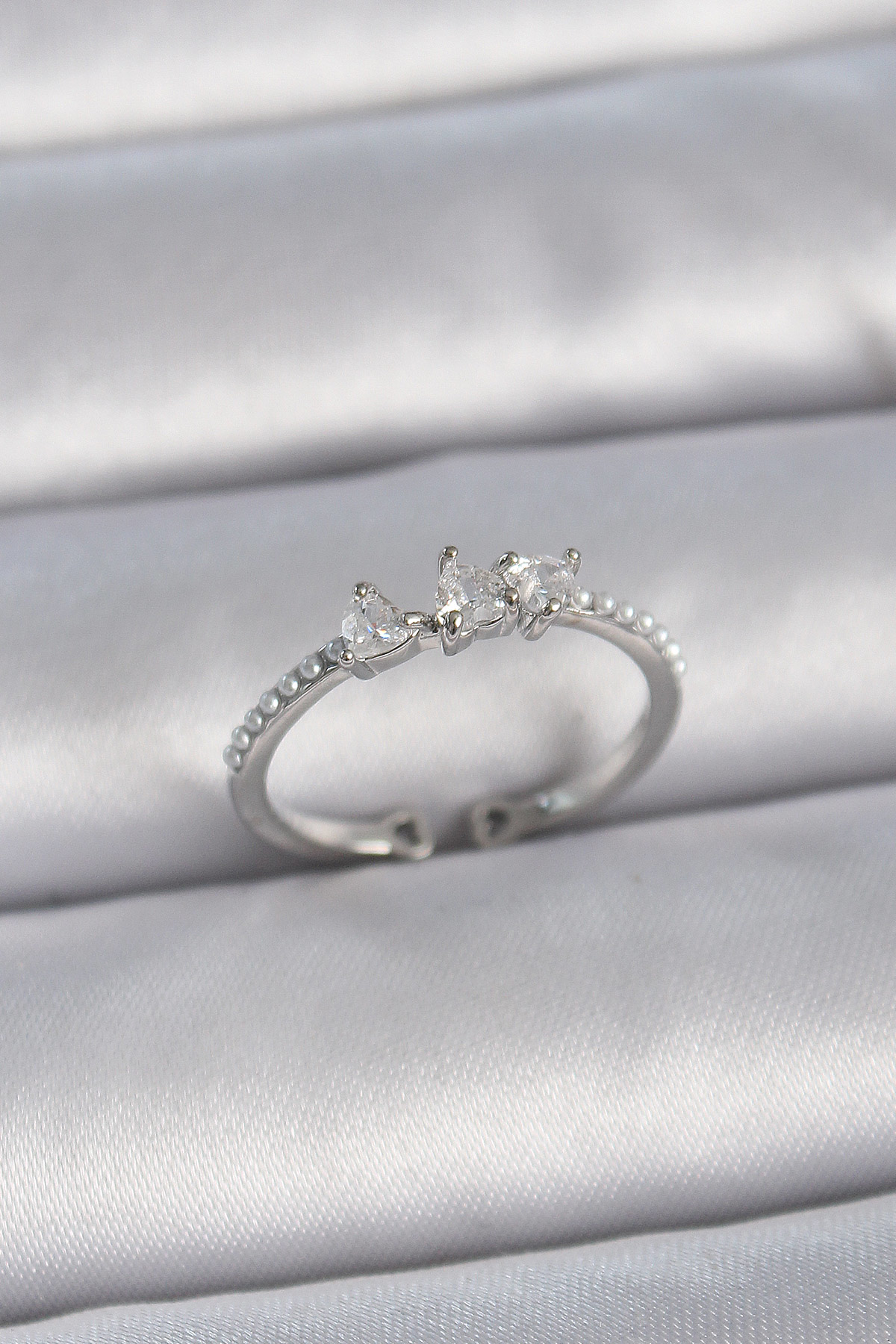 Pirinç Gümüş Renk Zirkon Taşlı Kalp İnci Detay Ayarlanabilir Mode