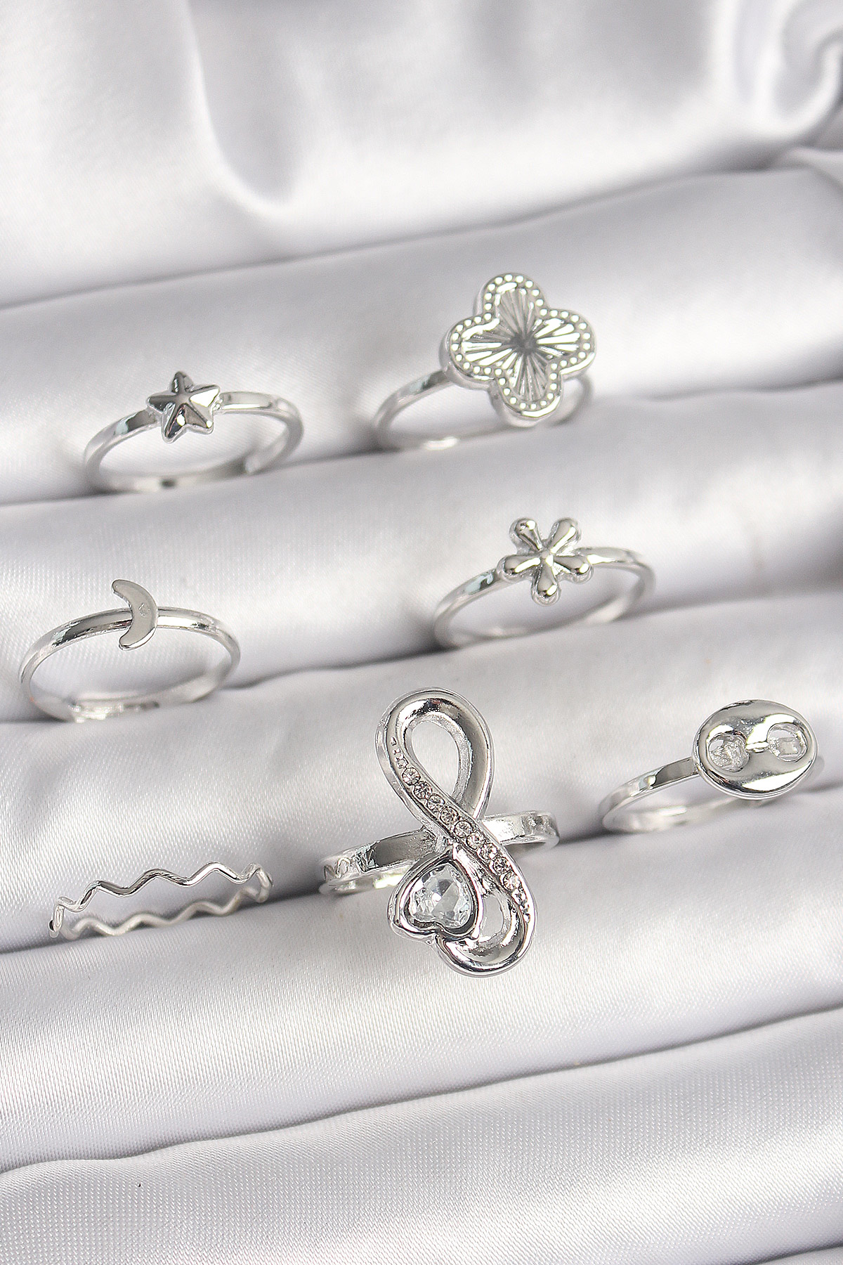 Pirinç Gümüş Renk Yonca Figür Sonsuzluk Zirkon Taşlı Kalp Detay K