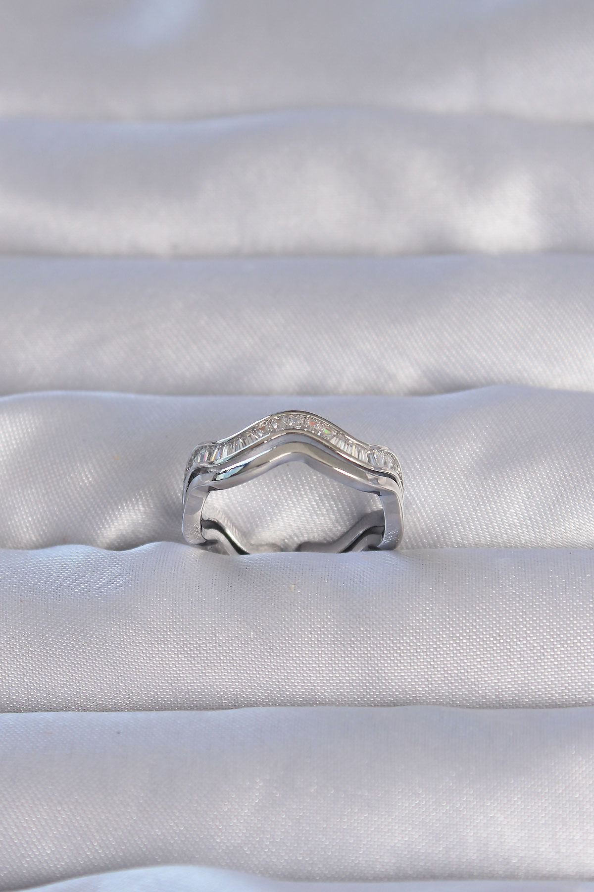 Pirinç Gümüş Renk Zirkon Taşlı Dalgalı Su Yolu Model Ayarlanabili