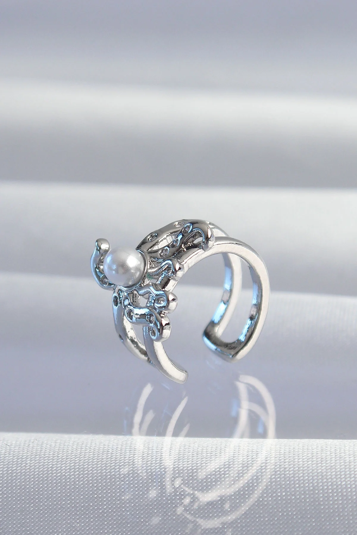 Pirinç Gümüş Renk İncili Ahtapot Earcuff Küpe Fiyatı, Yorumları ve Özellikleri