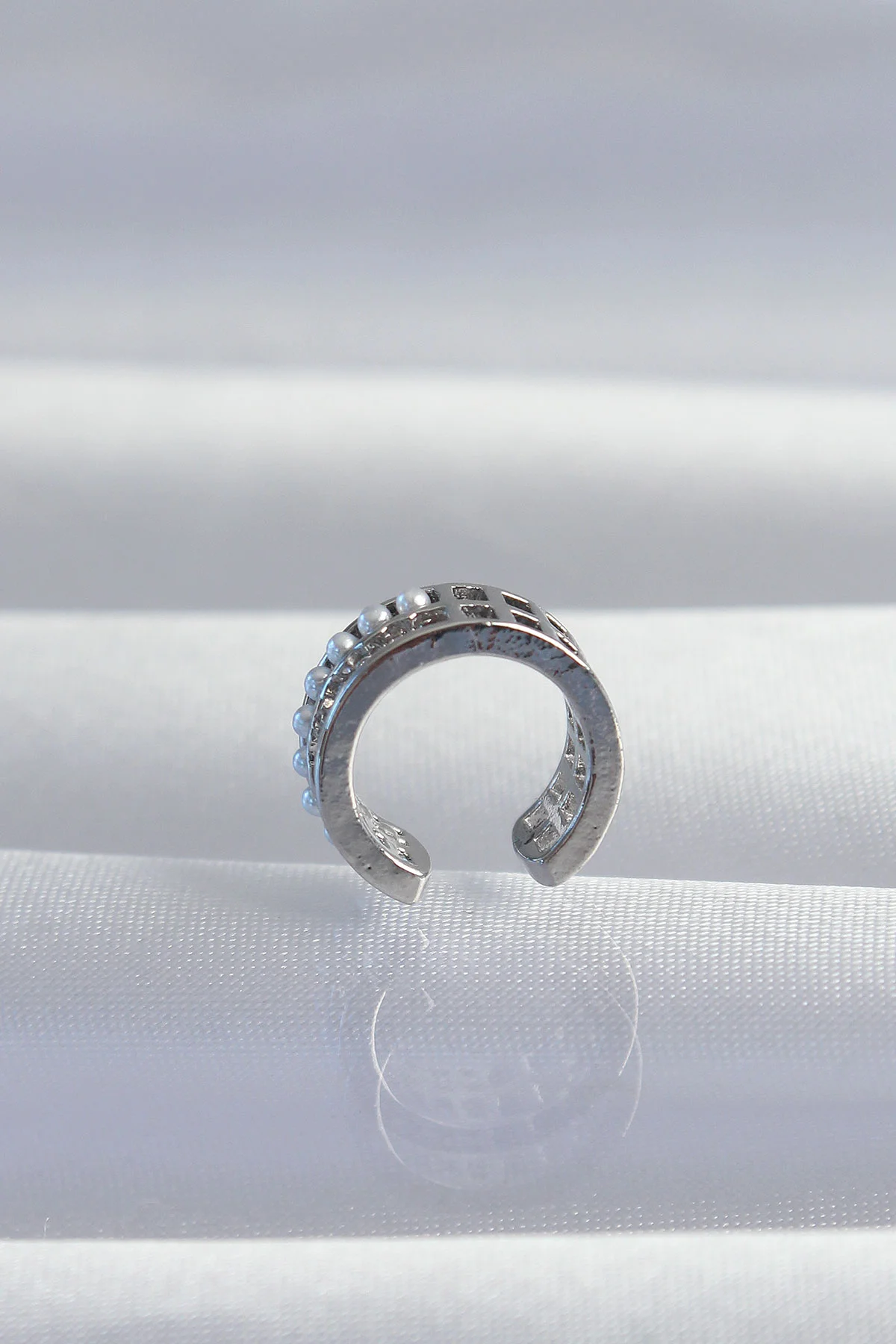 Pirinç Gümüş Renk İncili Baget Taşlı Earcuff Küpe - Şık ve Dayanıklı