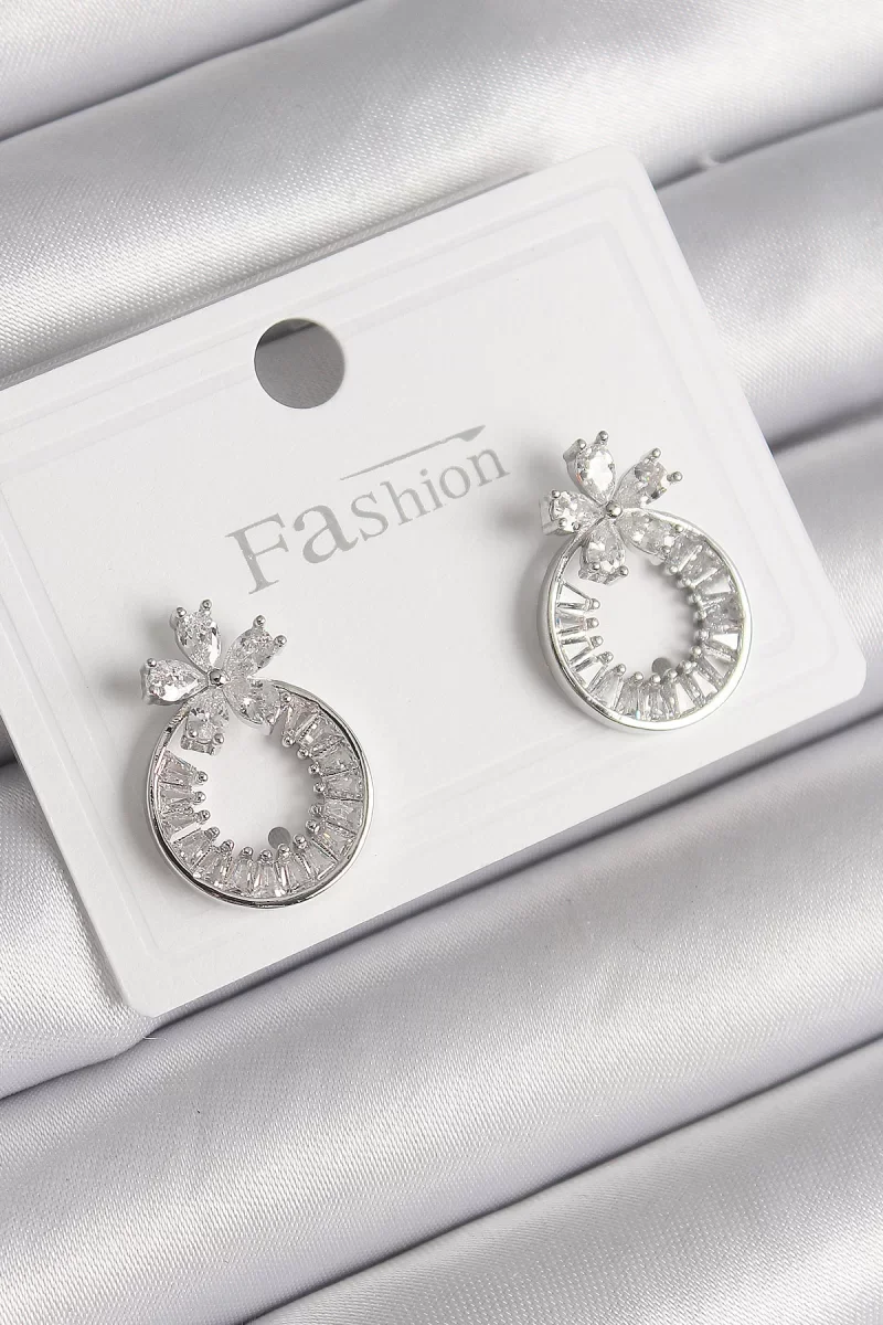 Pirinç Gümüş Renk Zirkon Taşlı Halka Model Çiçek Figür Kadın Küpe - Lisinya