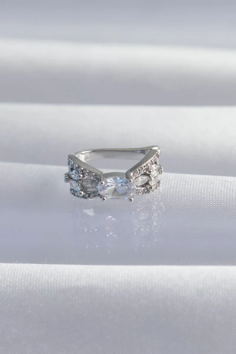 Pirinç Gümüş Renk Zirkon Taş Kaplama Earcuff Küpe - Lisinya