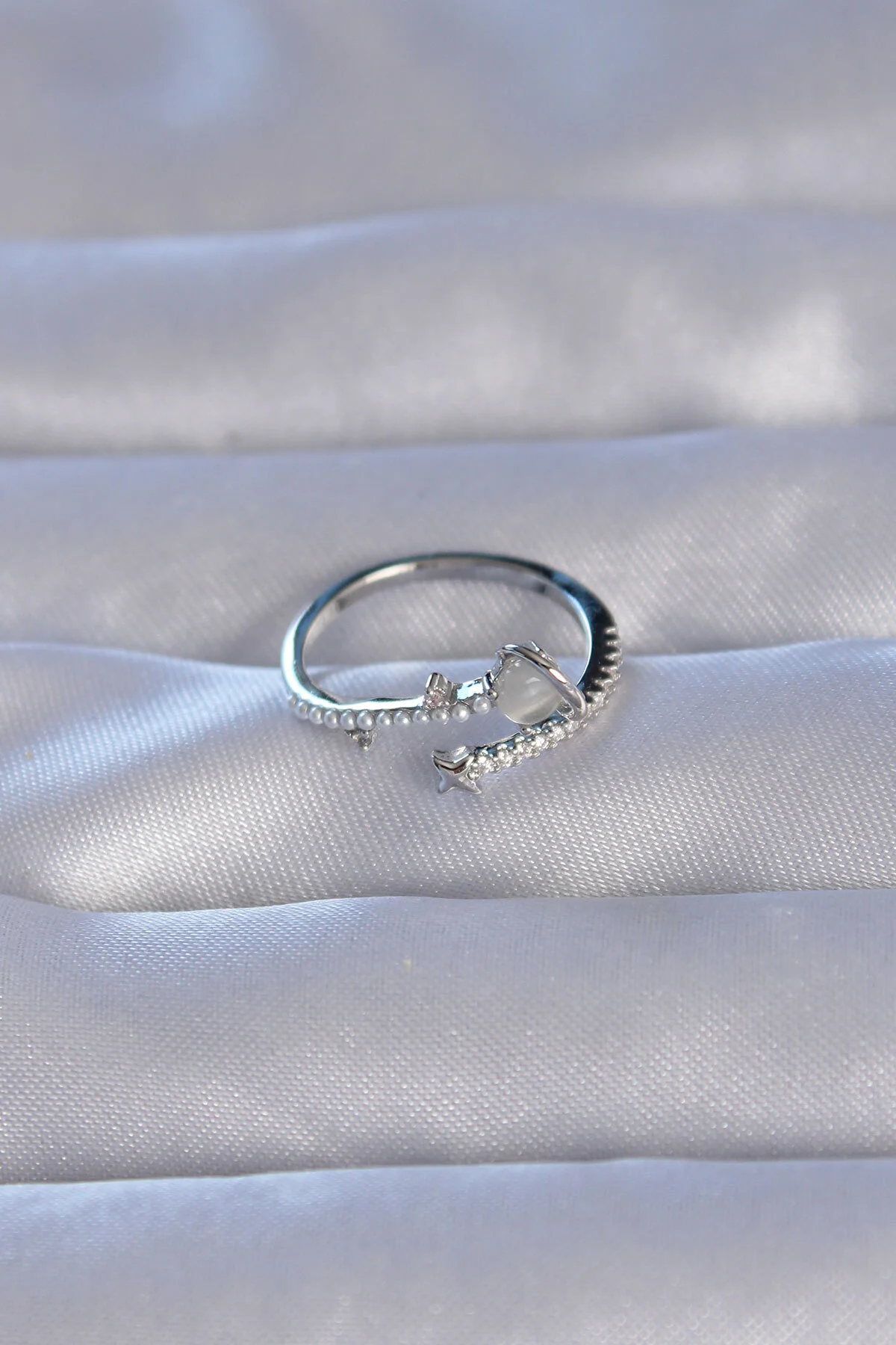 Pirinç Gümüş Renk Zirkon Taşlı İncili Satürn Model Ayarlanabilir 