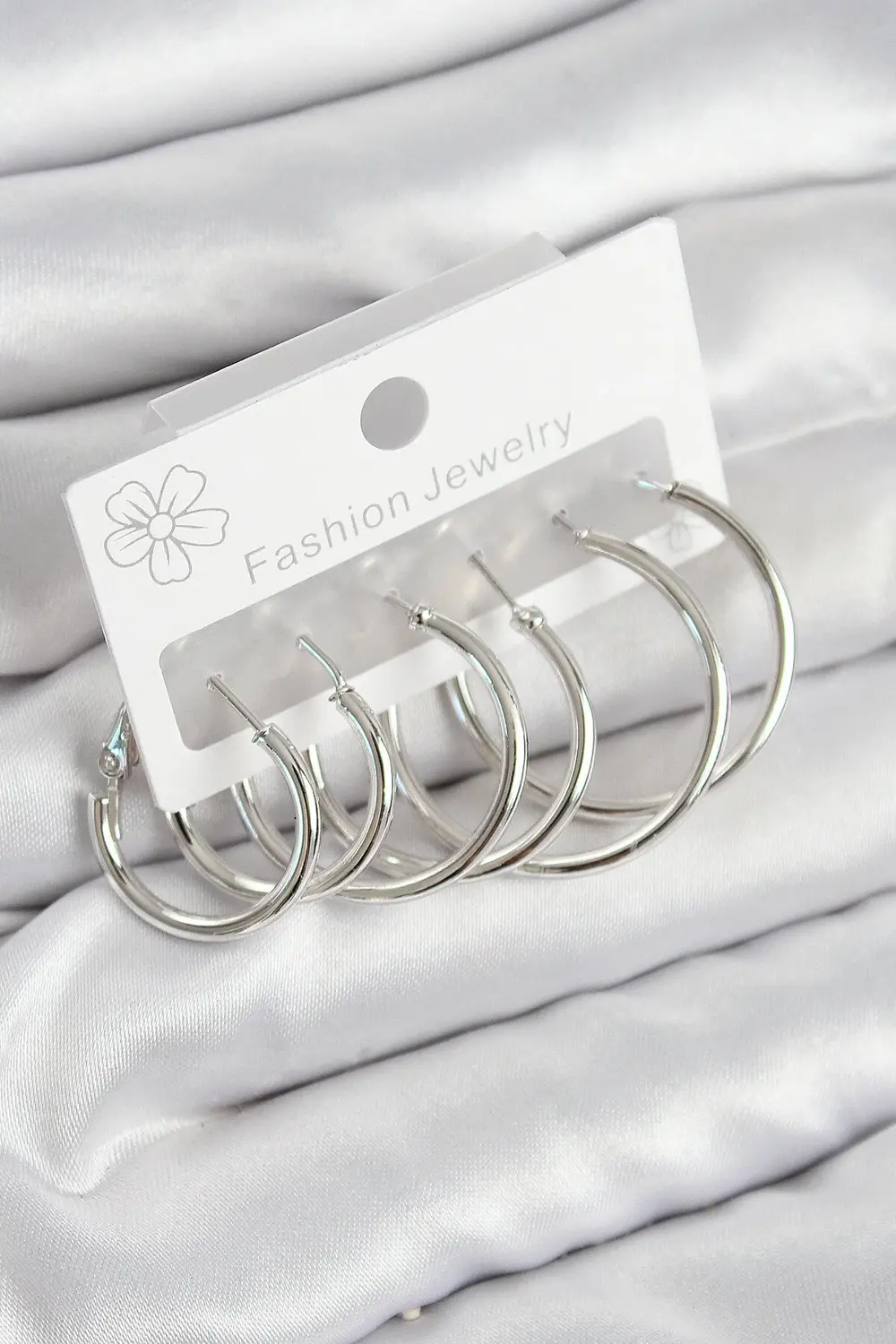 Pirinç Halka Model Gümüş Renk Kadın Set Küpe