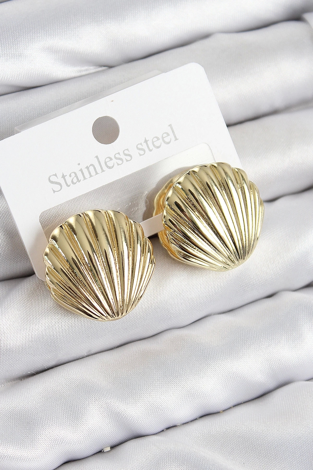 Butik Pirinç İstiridye Model Gold Renk Kadın Küpe