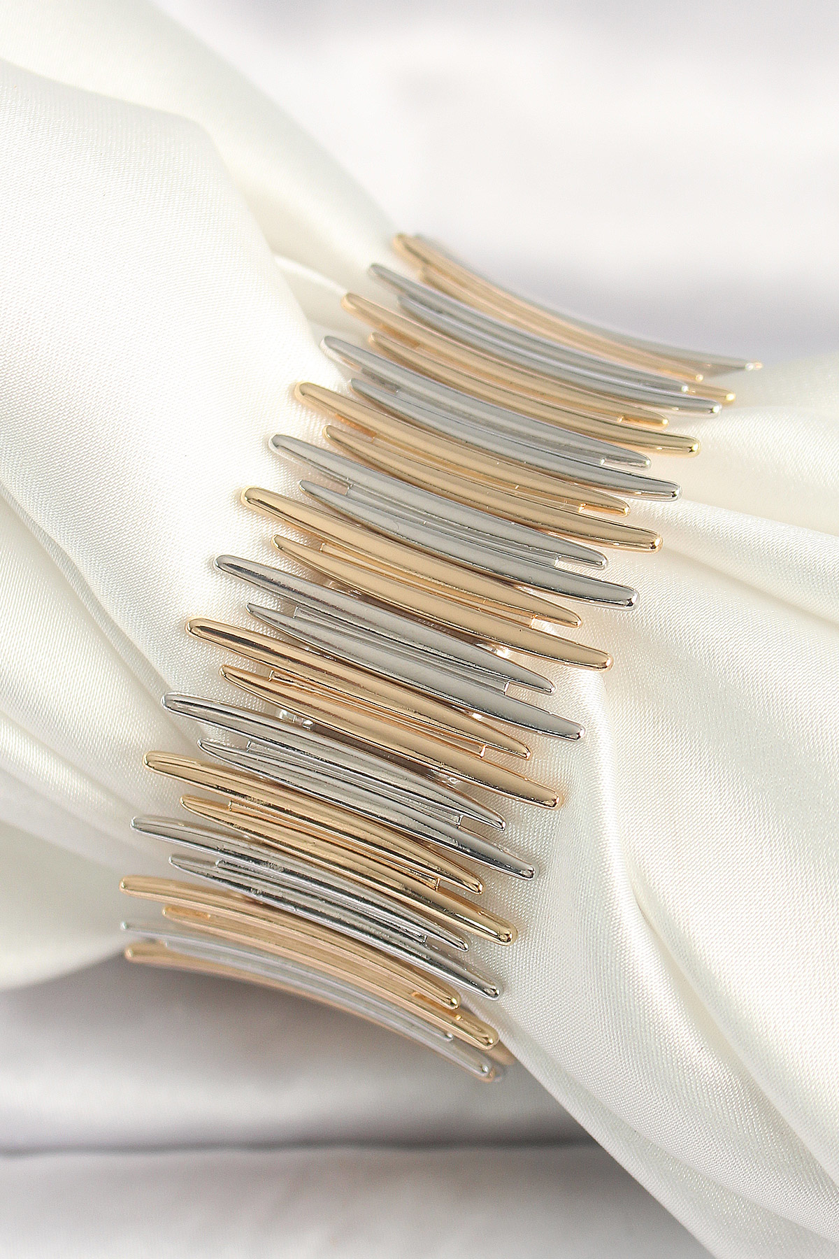 Stillove Pirinç Mix Renk Lastiklik Vip Seri Kadın Bileklik Sl10155