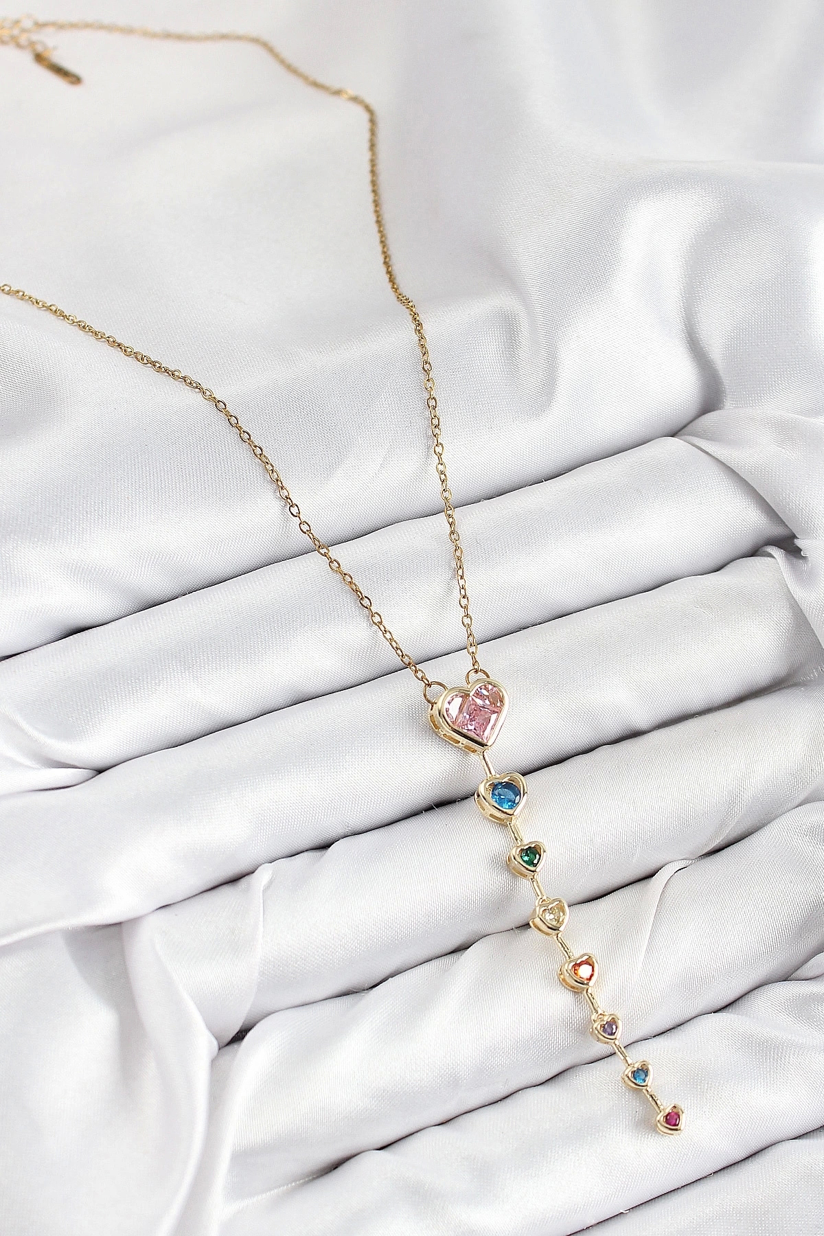 Butik Pirinç Renkli Zirkon Taşlı Kalp Model Gold Renk Kadın Y Kolye