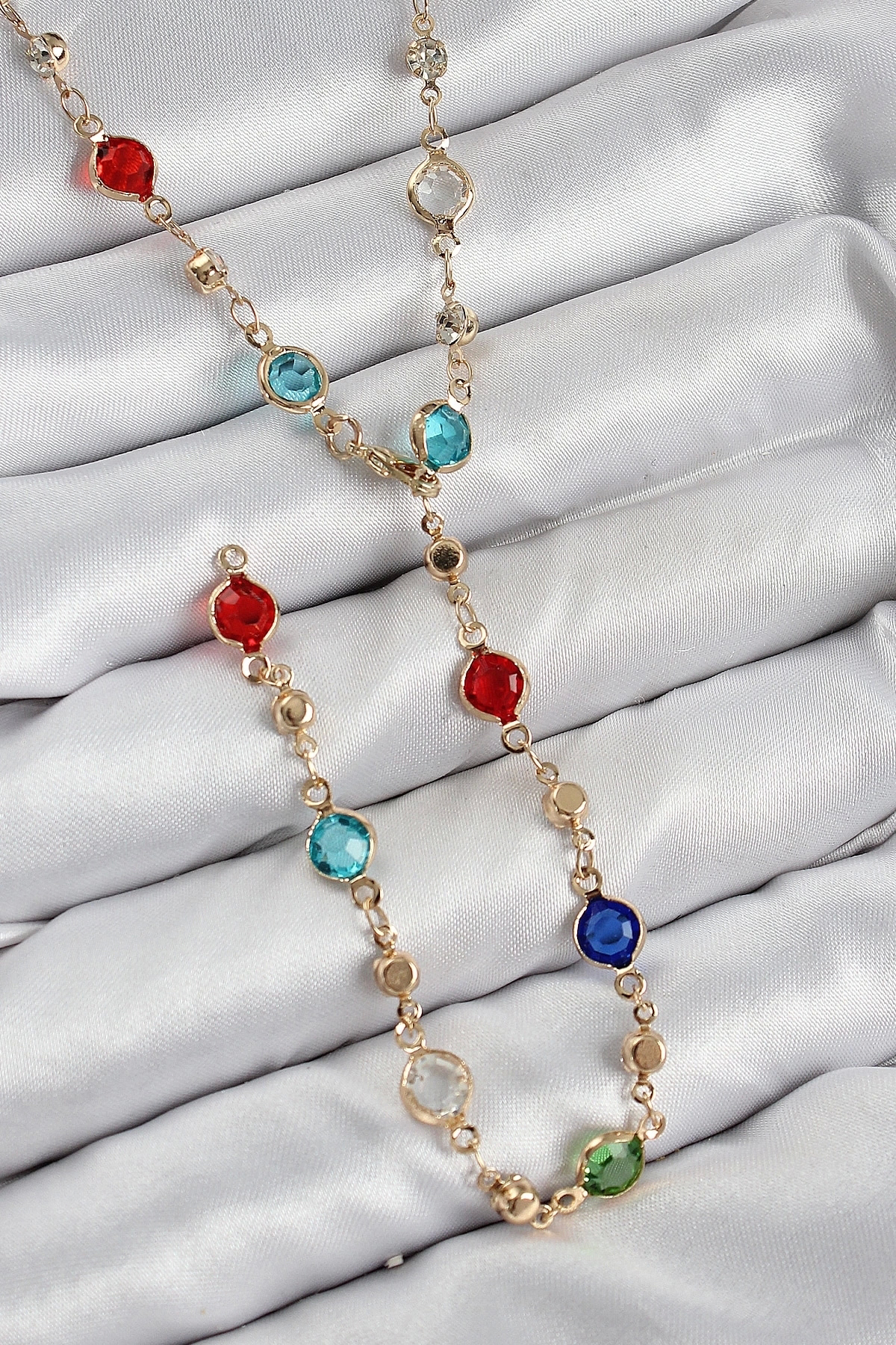 Butik Pirinç Renkli Zirkon Taşlı Model Gold Renk Kadın Y Kolye