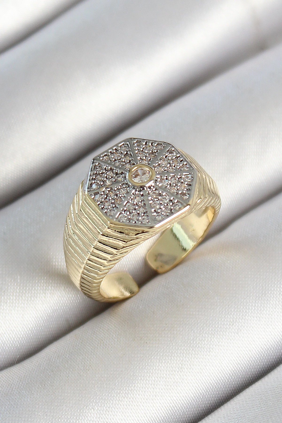 Pirinç Sekizgen Figür Zirkon Taşlı Gold Renk Ayarlanabilir Kadın